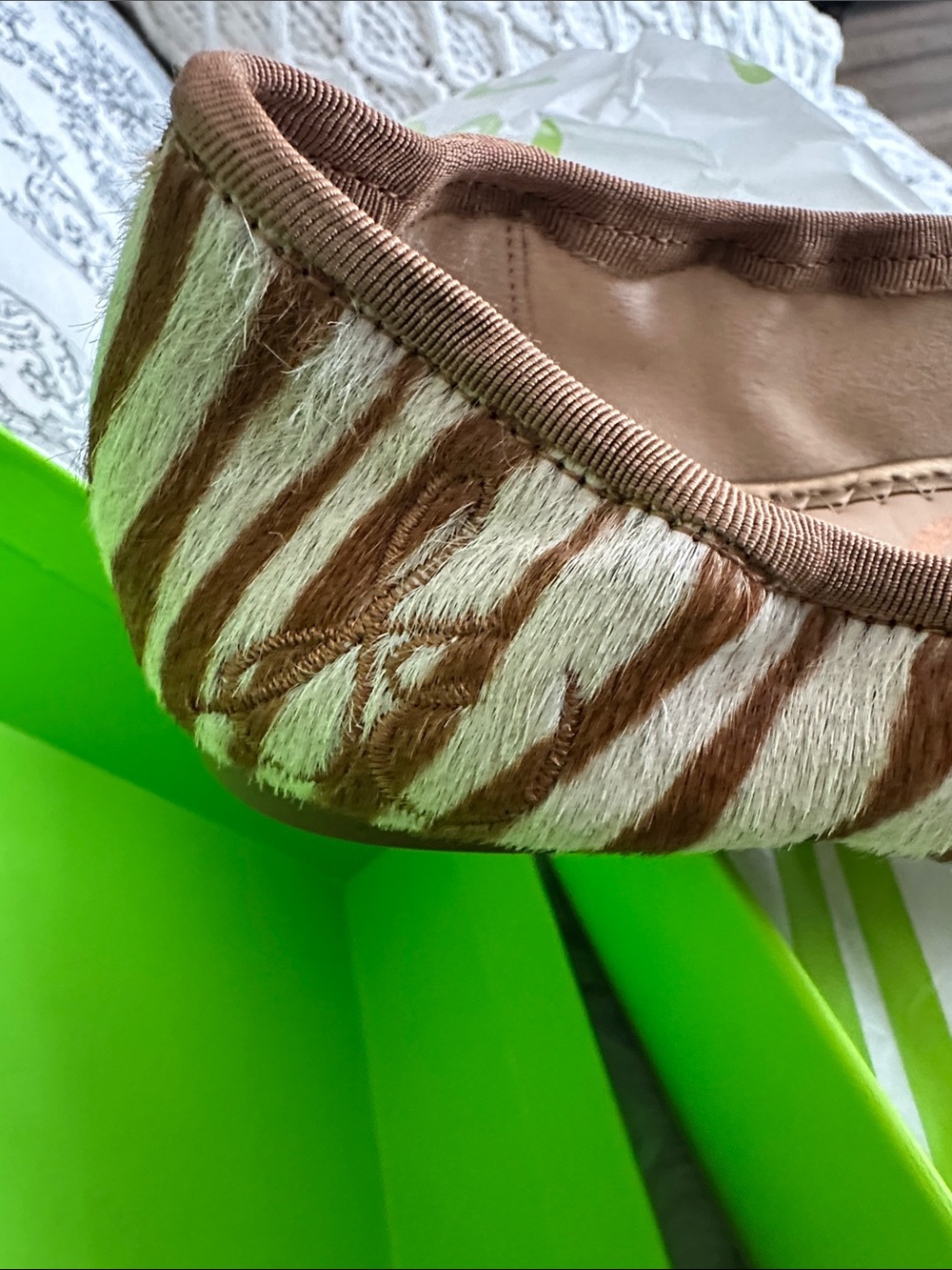 Sam Edelman Felicia Zebra Print Stripe Ballet Flats Sz 5 signature charm NIB NWT - Picture 4 of 13